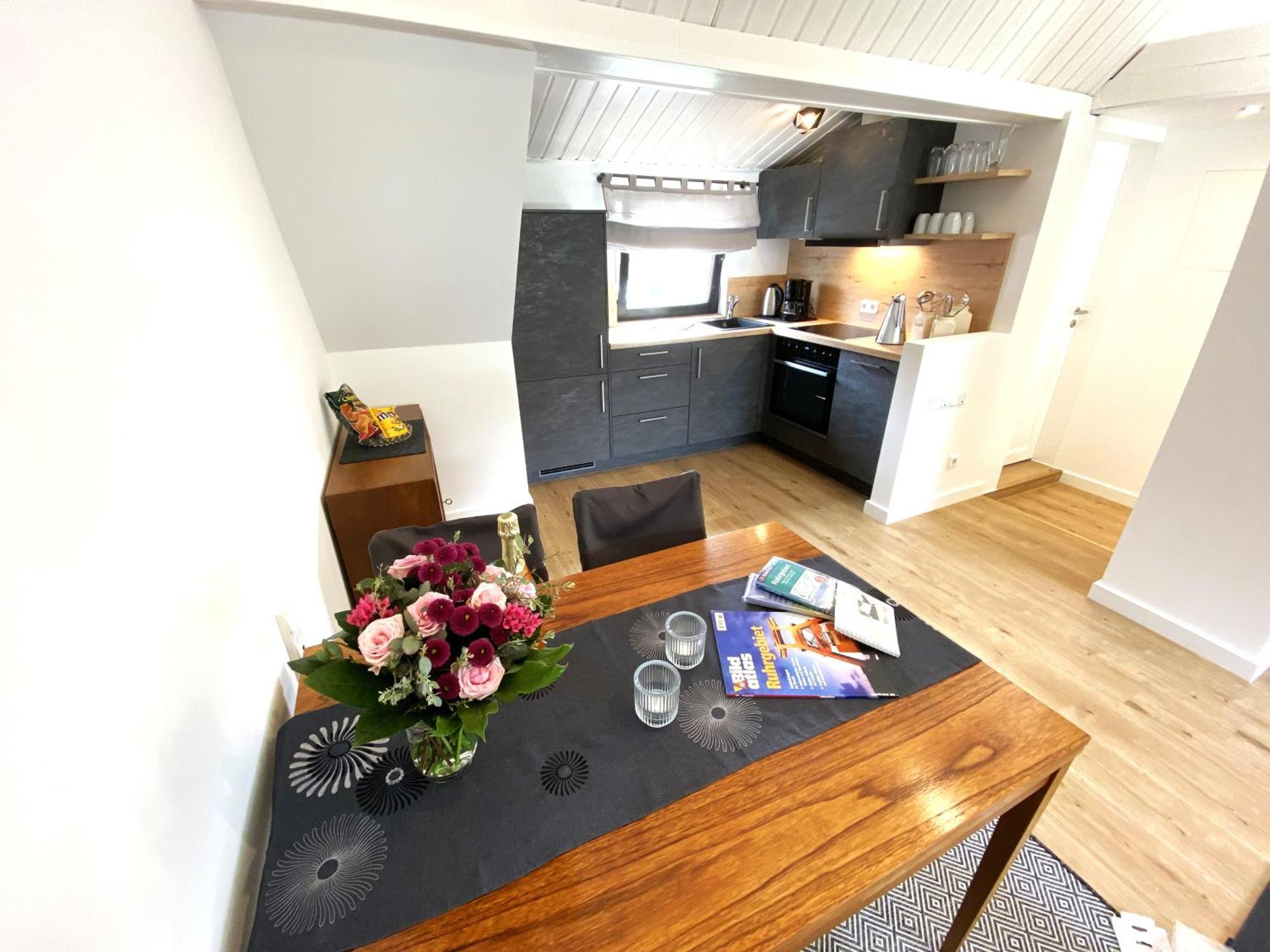 Zentrales Modernes Apartment, Naehe Zoo Und Stadion Dortmund Eksteriør billede
