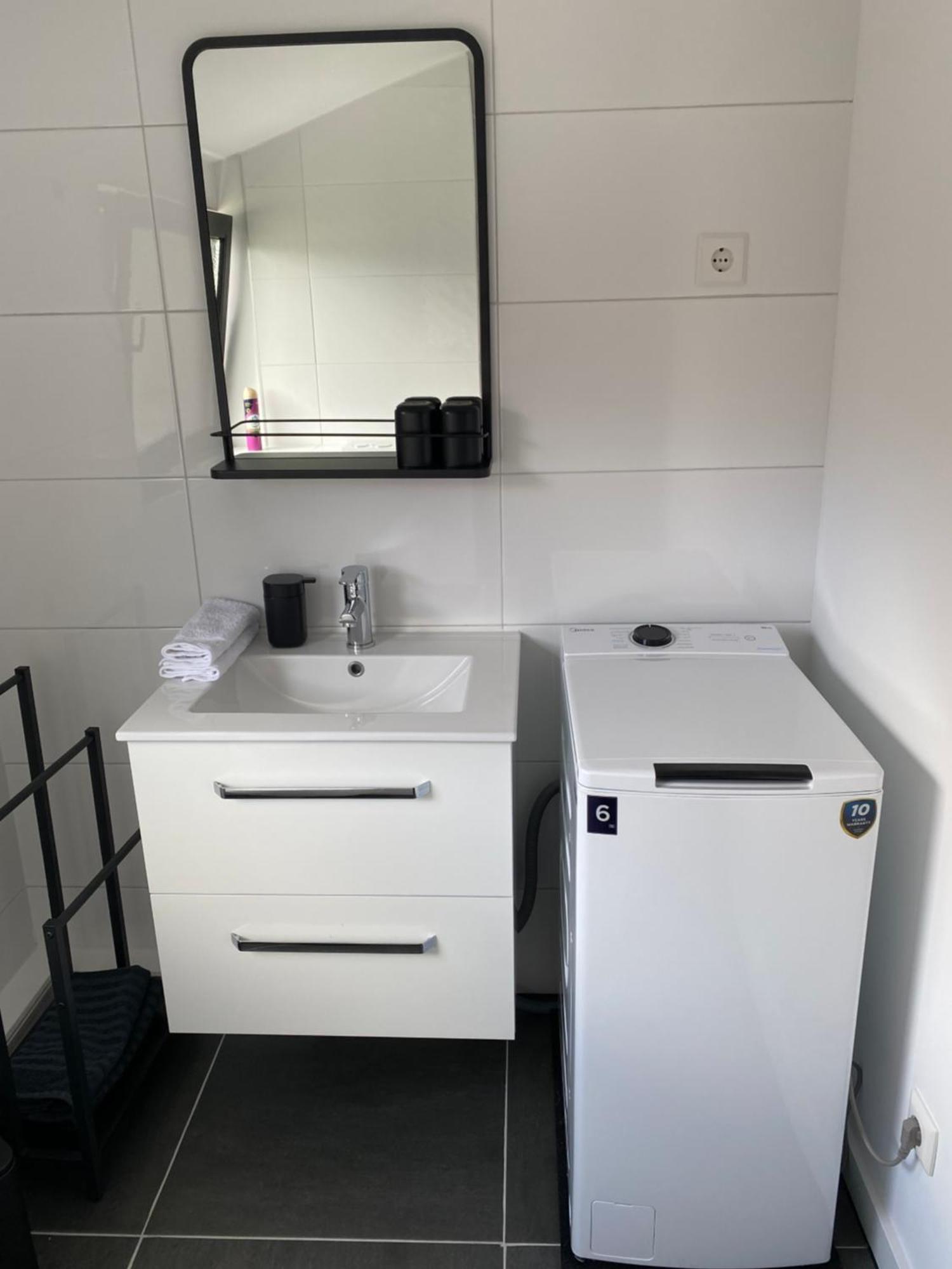 Zentrales Modernes Apartment, Naehe Zoo Und Stadion Dortmund Eksteriør billede